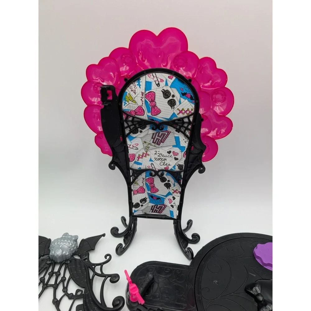 Monster High Dance the Fright Away‎ Rotating Stage Parts Mattel Works Lights